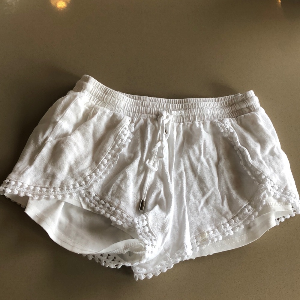 White soft cotton shorts from loveriche